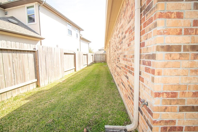 Building Photo - 4718 Sabero Ln