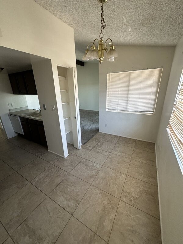 Building Photo - 10660 W Concordia Dr