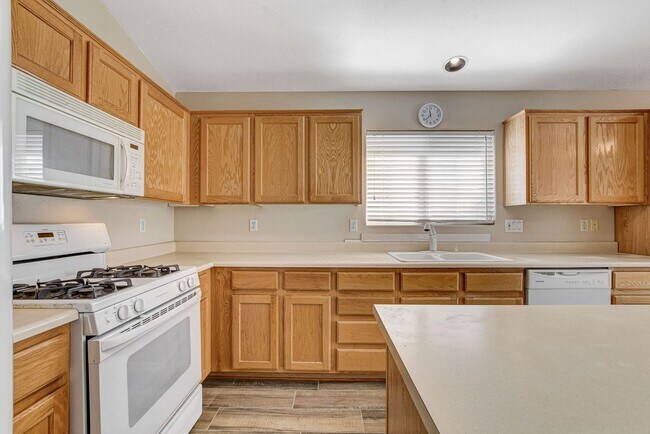 Building Photo - 5053 Cedar Lawn Way