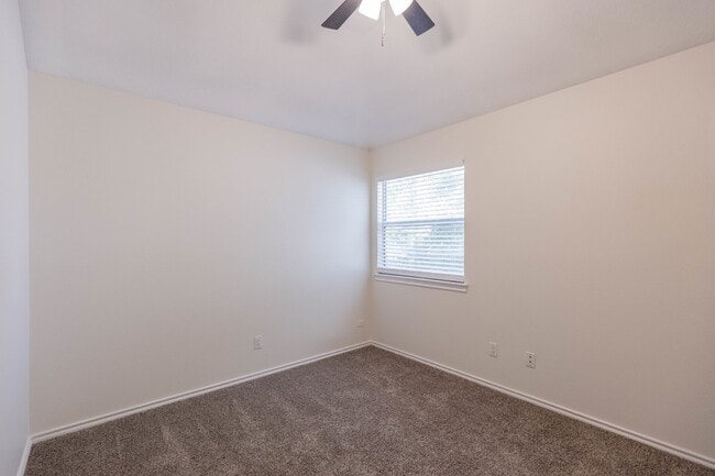 Building Photo - 5834 Spring Square