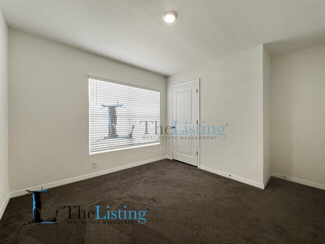Building Photo - 822 Will Scarlett Ave