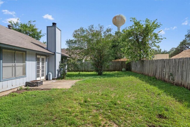 Building Photo - 11614 Tanglebriar Trail