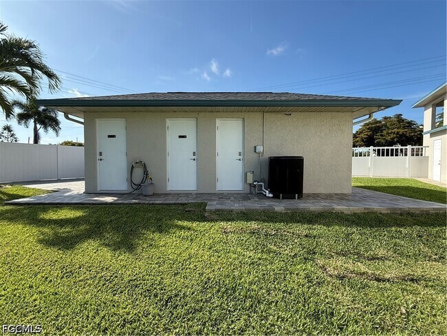 Building Photo - 123 SW 47th Terrace