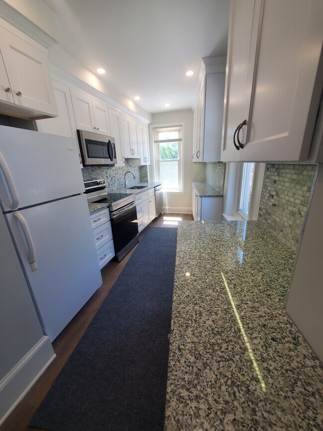 Kitchen - 400 S Main St