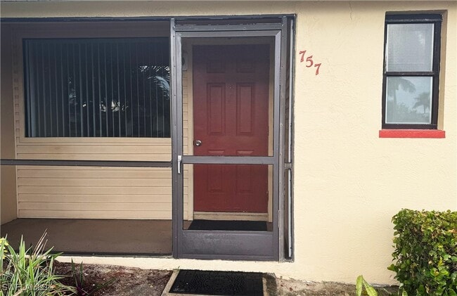 Building Photo - 757 95th Ave N