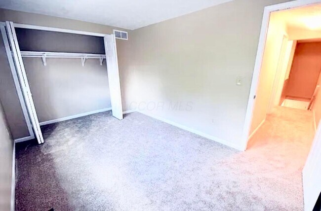 Building Photo - 20 King Arthur Ct