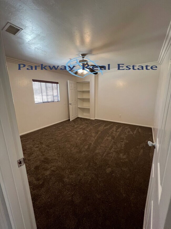 Building Photo - 8547 Wintergardens Blvd.