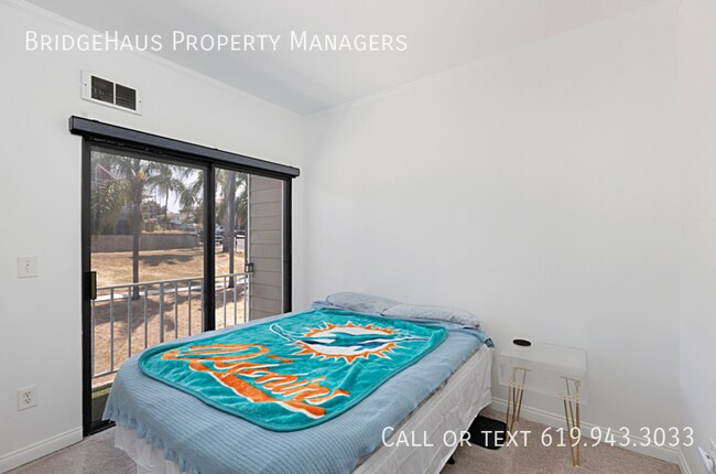 Building Photo - 2650 Broadway-212