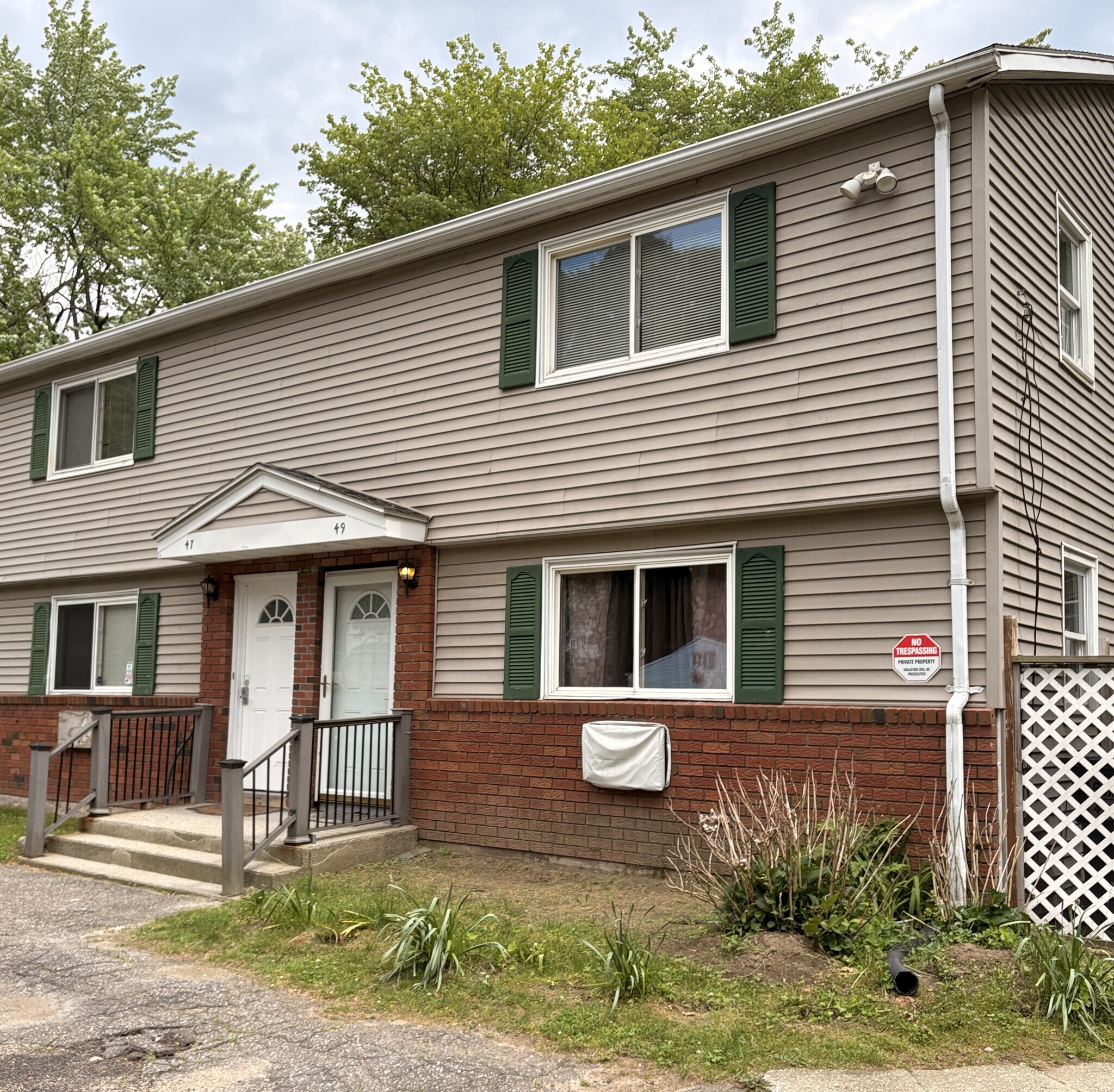 Building Photo - 49 Riverton Rd