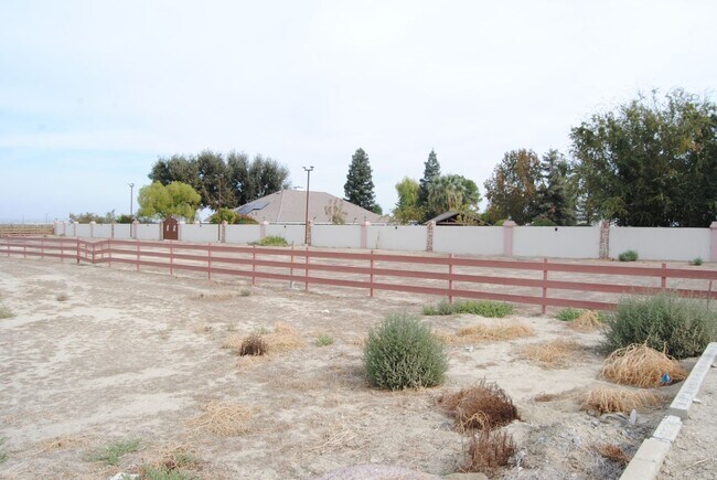 Building Photo - 14500 Maricopa Hwy