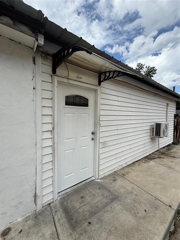 Primary Photo - 8708 N Edison Ave