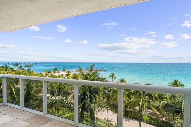 Building Photo - 10275 Collins Ave