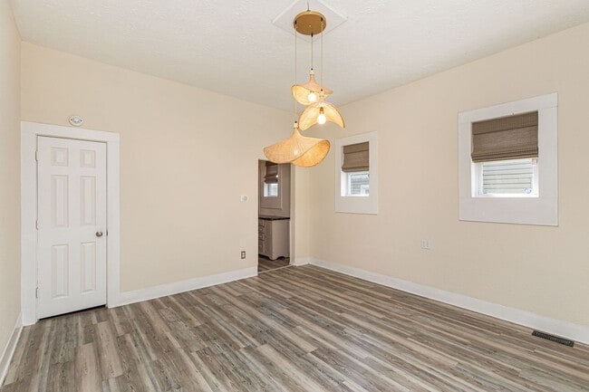 Building Photo - 1209 S Randolph St