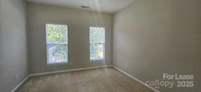 Building Photo - 6941 Augustine Way