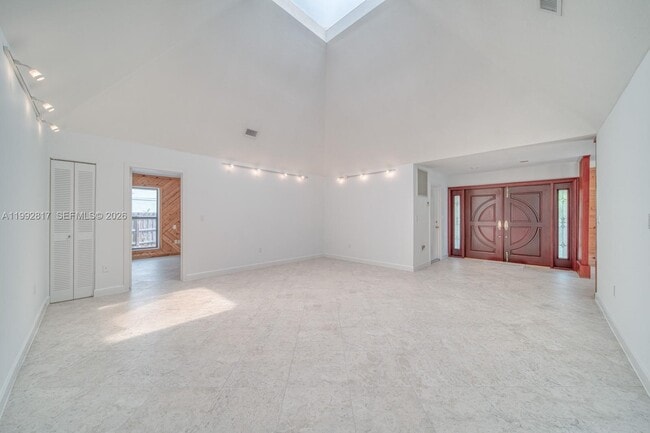 Building Photo - 7320 SW 100th Ct