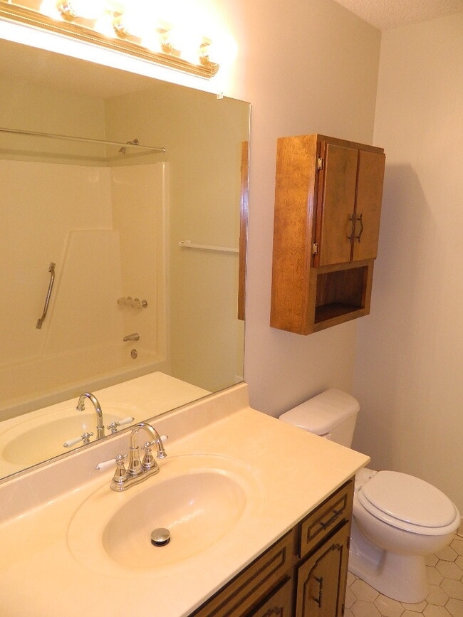 Building Photo - 3950 Braddock St