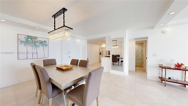 Building Photo - 3140 S Ocean Dr