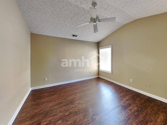 Building Photo - 7071 Hillcrest Chase Ln