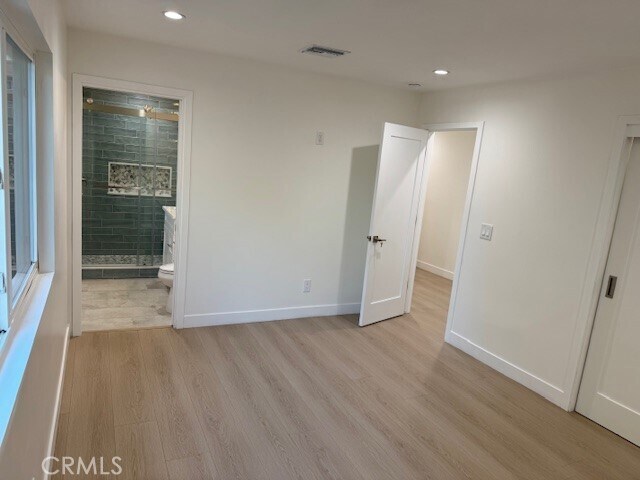 Building Photo - 10839 Fellows Ave