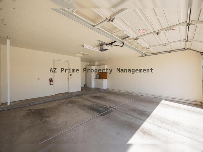 Building Photo - 4326 E Encinas Ave