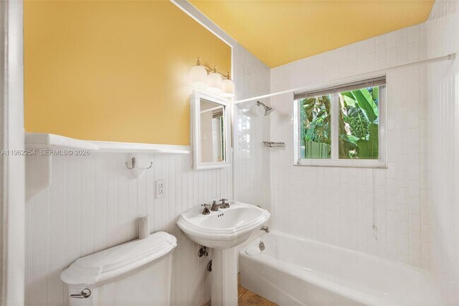 Building Photo - 6630 SW 102nd St