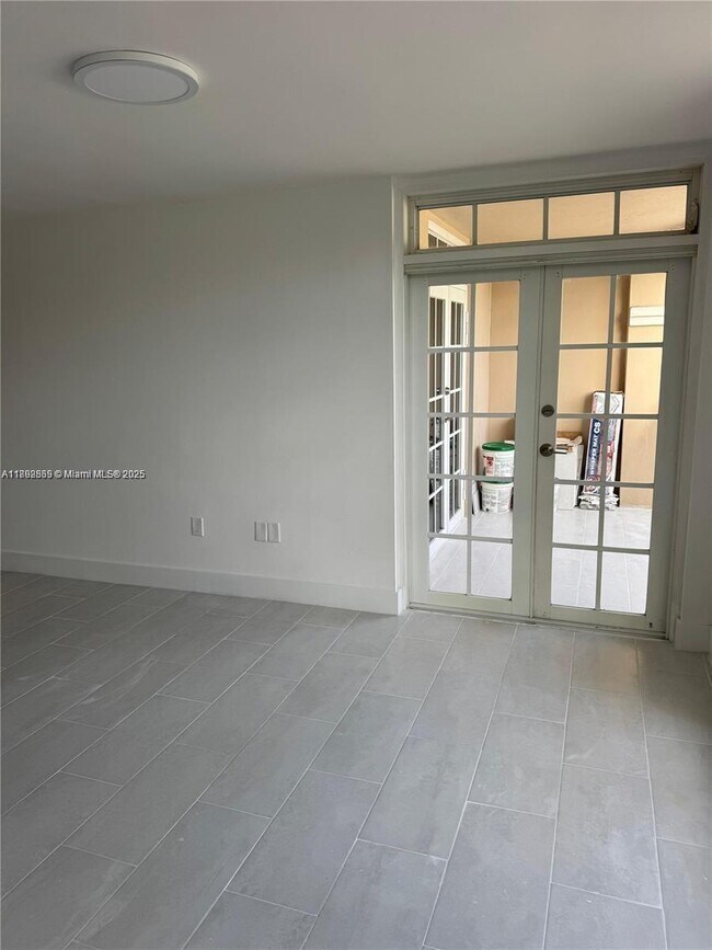 Building Photo - 1280 S Alhambra Cir