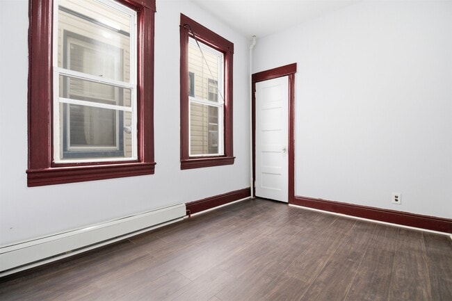 Building Photo - 35 W 52nd St