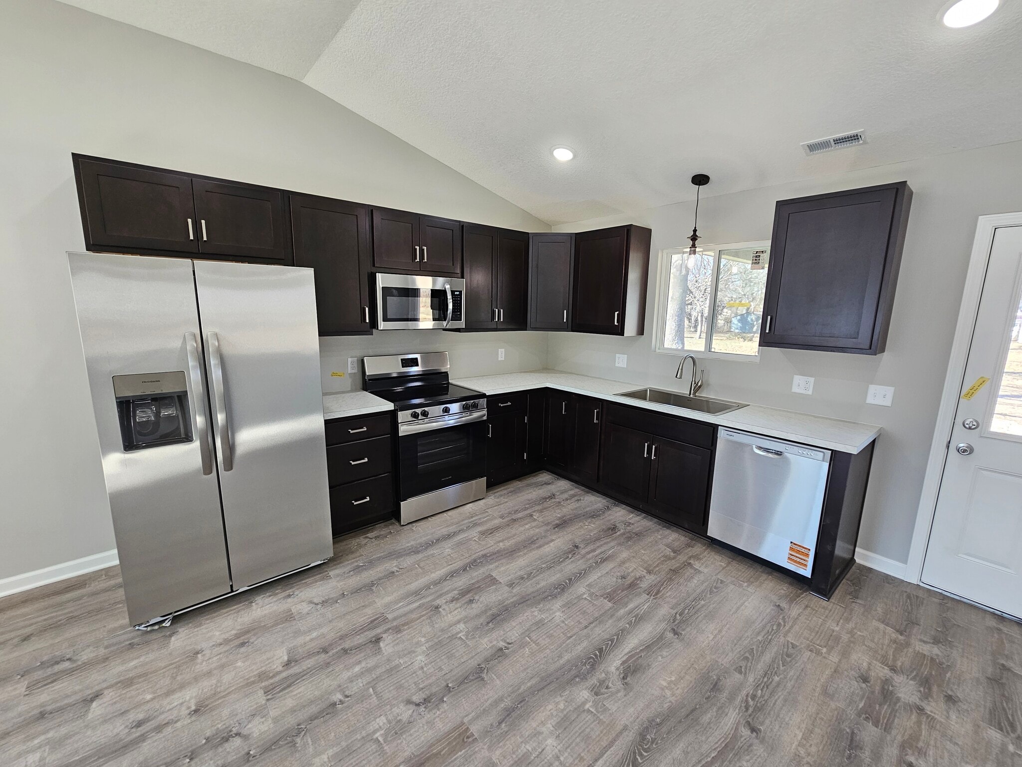 Kitchen - 626 Prospect St