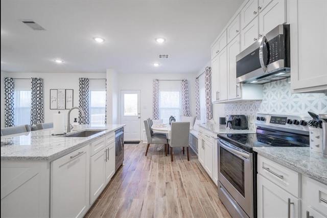 Building Photo - 1101 Riverstone Trl