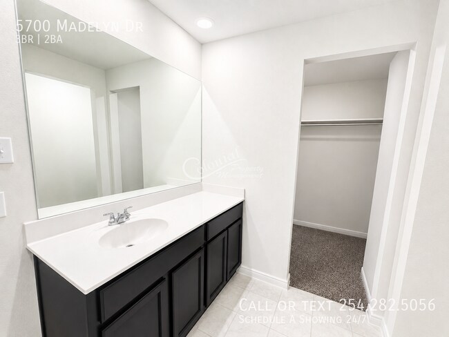 Building Photo - 5700 Madelyn Dr
