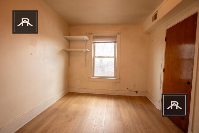 Building Photo - 2 bedroom in Boston MA 02127