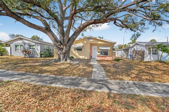 Building Photo - 685 71st Ave N