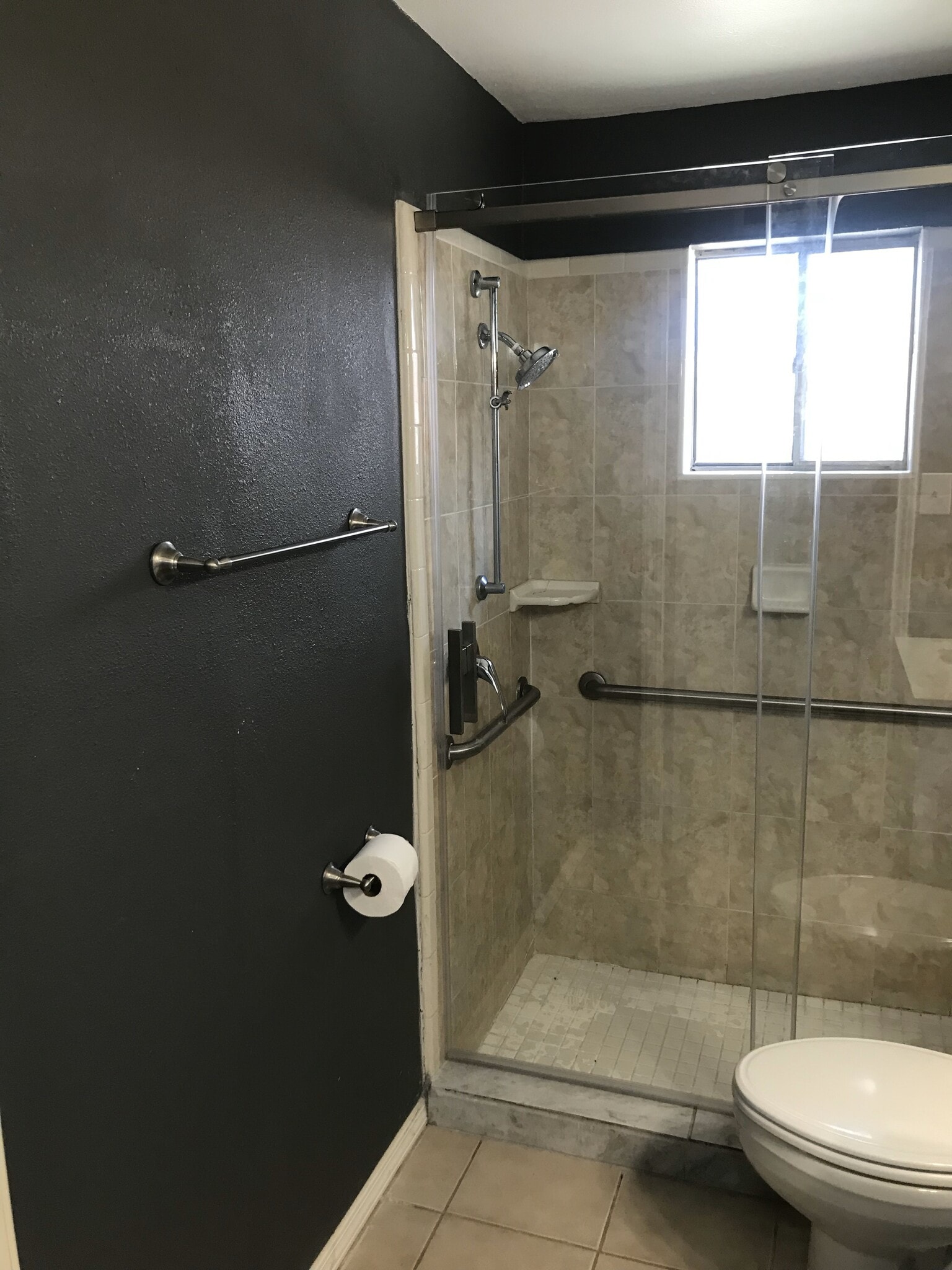 Updated Bathroom, Glass Shower Door - 601 E Williamson Ave
