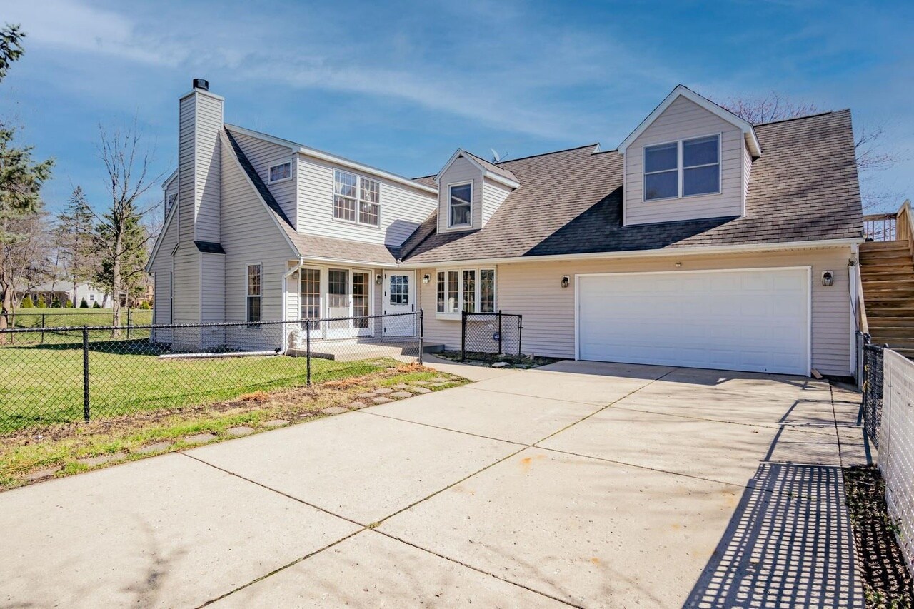 Building Photo - 313 West St