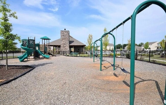 Building Photo - Beautiful 3/2 In Amenity Filled Neighborhood!