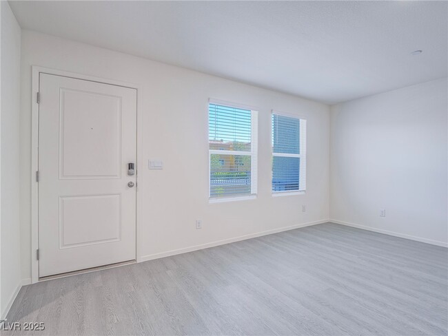 Building Photo - 9364 Serene Hbr St