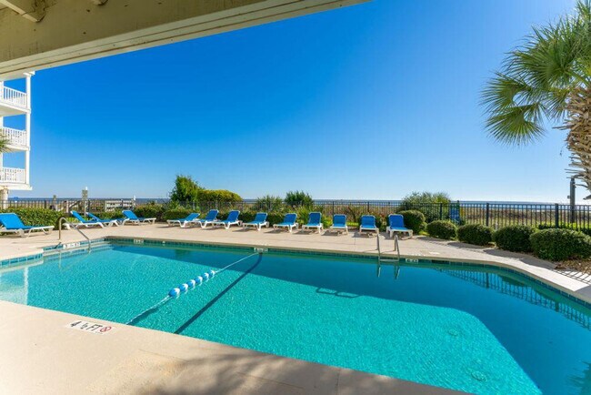 Building Photo - 3901 S Ocean Blvd