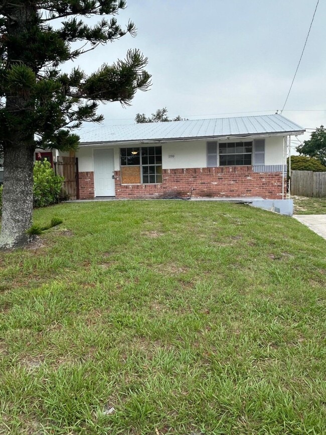 Building Photo - 2180 NE Rustic Way