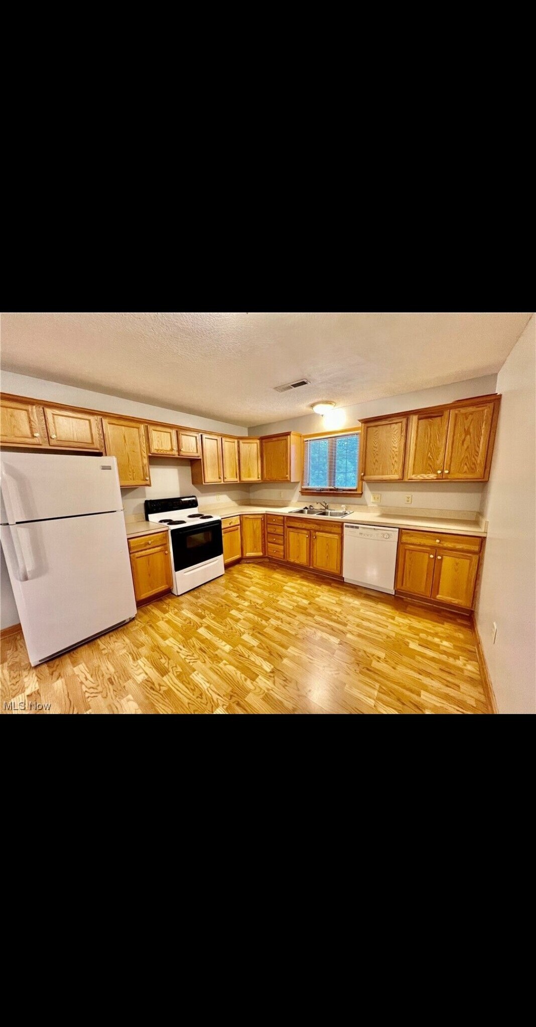 Building Photo - 2919 Cliftmont Ave NE