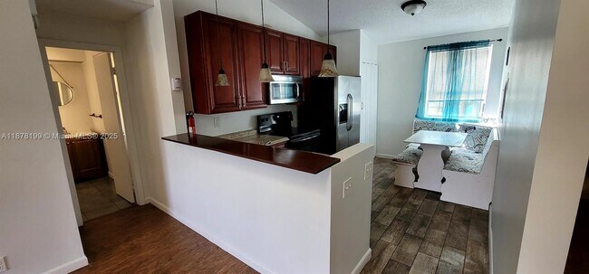 Building Photo - 2531 NW 56th Ave