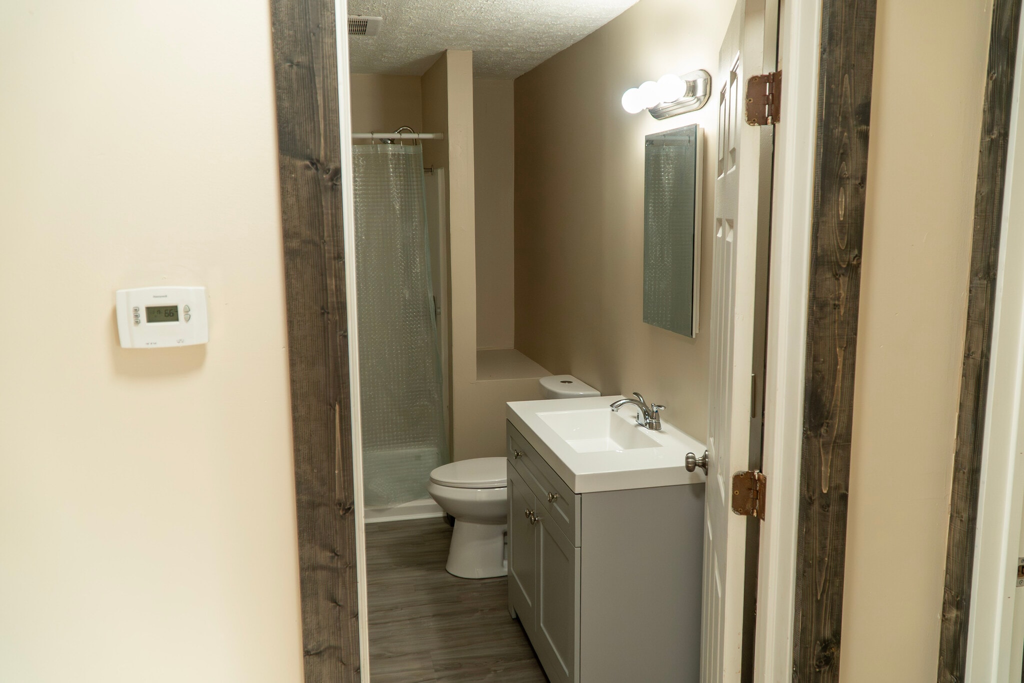 Building Photo - 412 E Market St