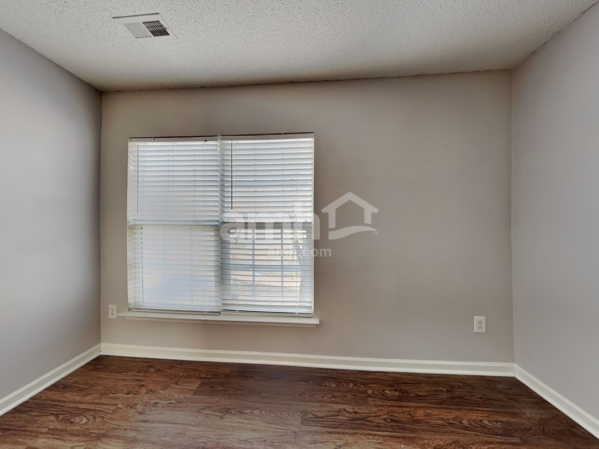 Building Photo - 1333 Harland St