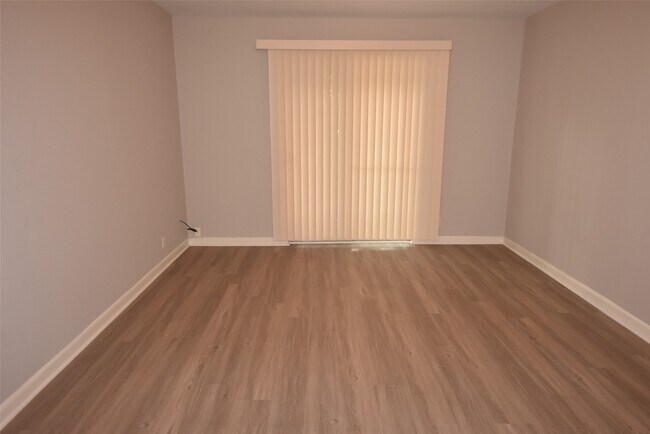 Building Photo - 2585 Marilee Ln