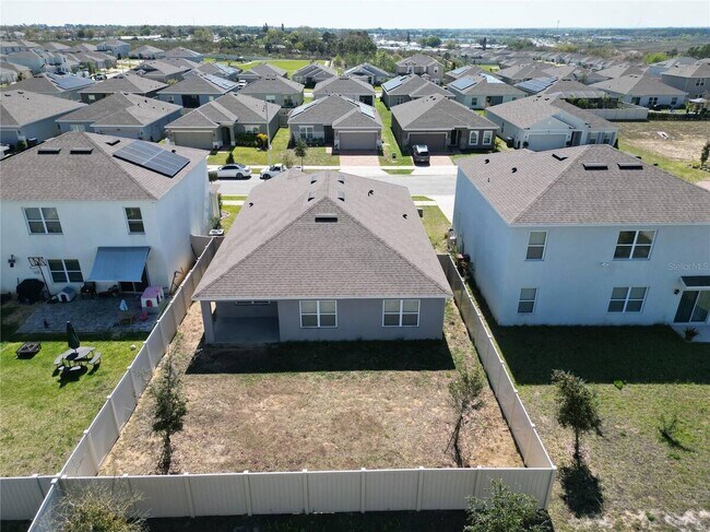 Building Photo - 320 Guadlupe St