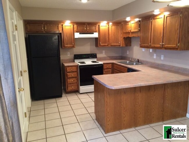 Building Photo - 2109 Bristol Dr