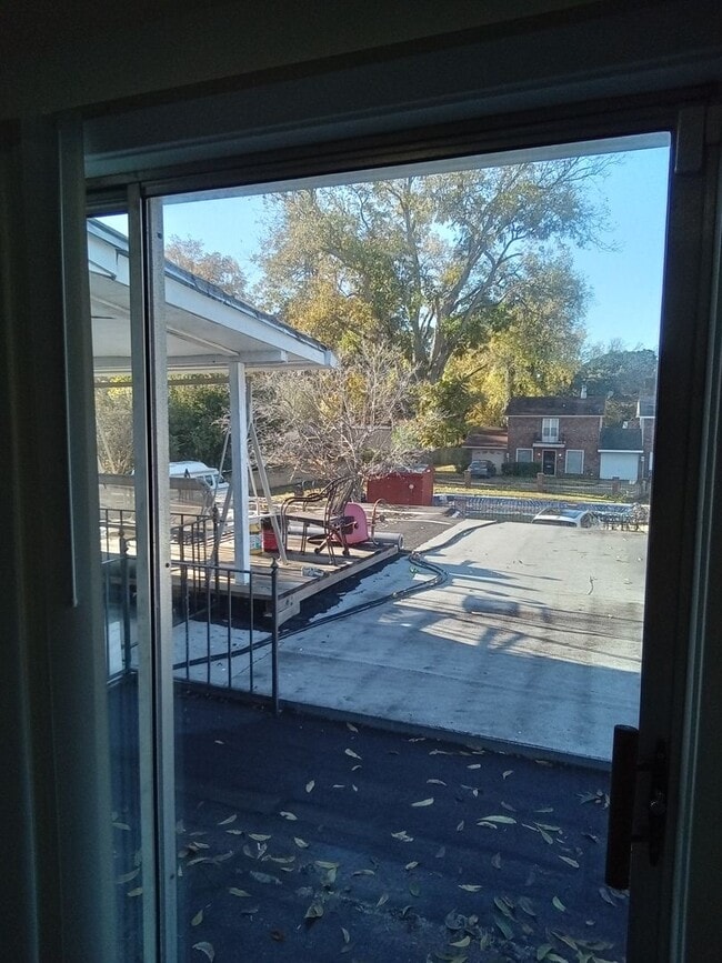 Building Photo - ***Broadmoor / Anderson Island Area***