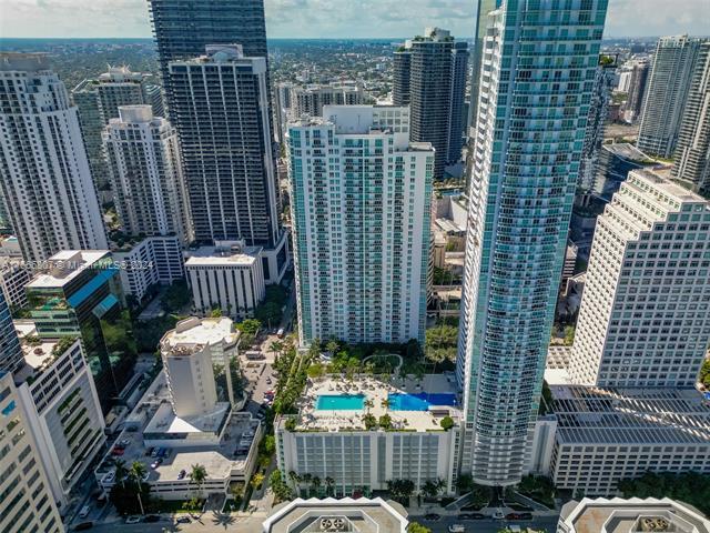 Building Photo - 951 Brickell Ave