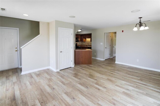 Building Photo - 38 Stonewall Creek Ct