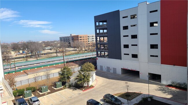Building Photo - 4361 S Congress Ave