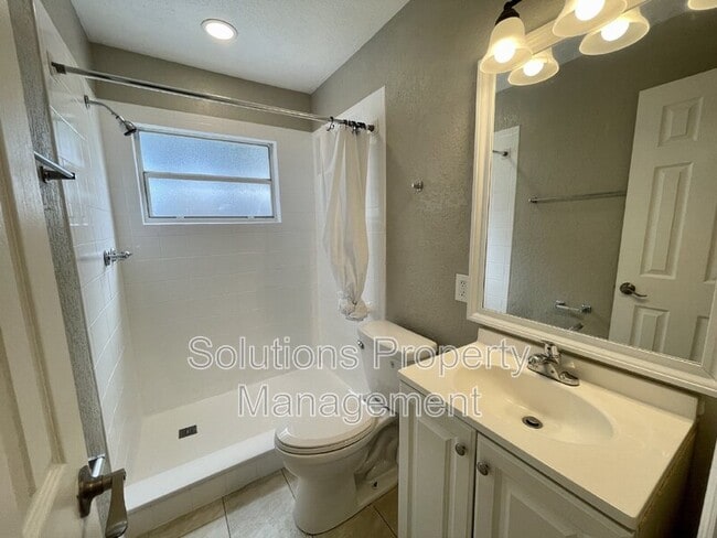 Building Photo - 2684 Pepper Ave